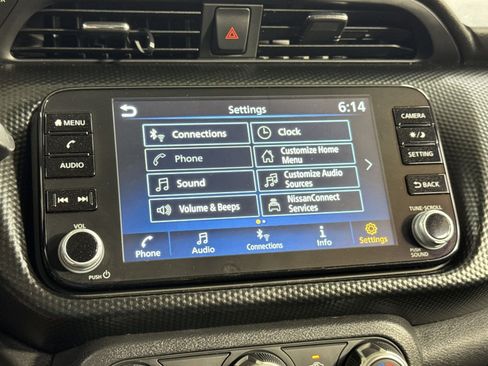 Used 2024 Nissan Kicks SV FWD image 29