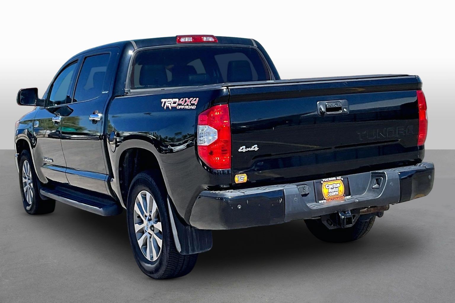 Used 2016 Toyota Tundra Limited w/ Limited Premium Package AWD/4WD image 11