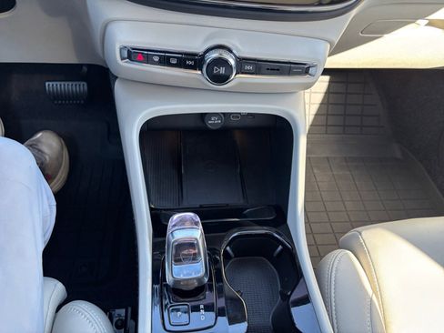 New 2026 Volvo XC40 B5 Plus w/ Protection Package Premier image 11