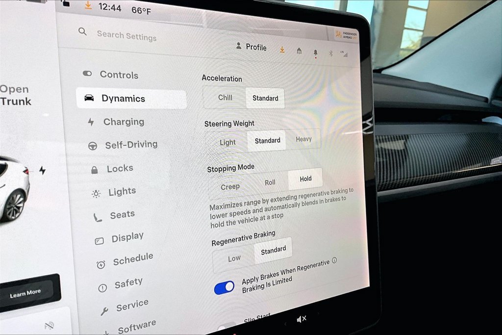 Used 2020 Tesla Model 3 Standard Range Plus RWD image 14