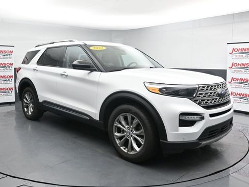Used 2023 Ford Explorer Limited AWD/4WD image 2