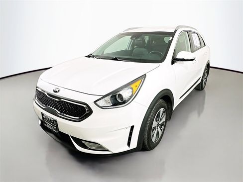 Used 2019 Kia Niro EX image 3