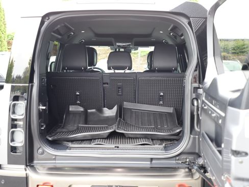 Certified 2024 Land Rover Defender 110 X AWD/4WD image 16