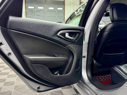 Used 2016 Chrysler 200 C w/ Premium Group image 6