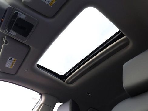 New 2026 Honda HR-V EX-L image 9