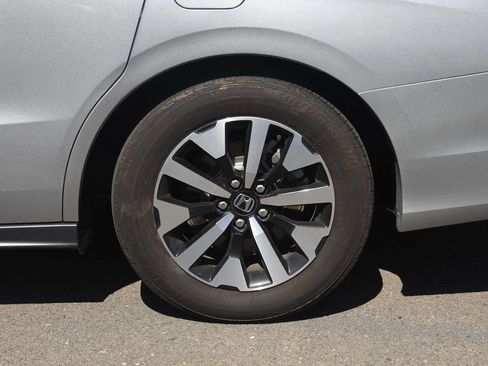 Used 2025 Honda Odyssey EX-L image 10
