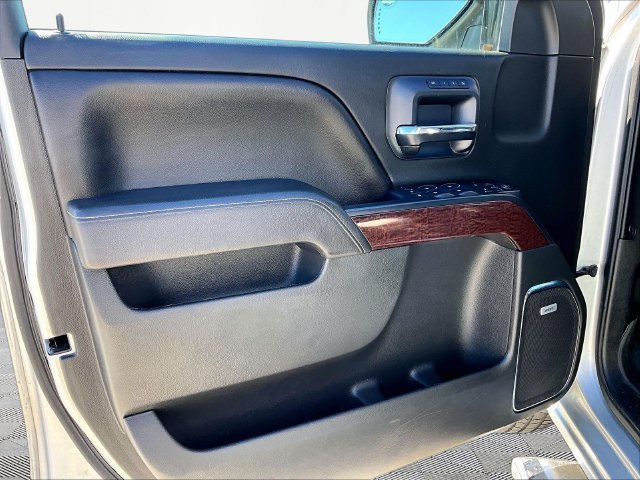 Used 2017 GMC Sierra 1500 SLT AWD/4WD image 9