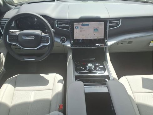 New 2026 Jeep Grand Wagoneer Limited AWD/4WD image 8