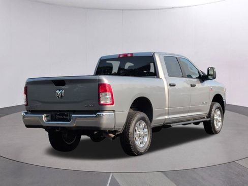 Used 2023 RAM 2500 Big Horn w/ Cold Weather Group AWD/4WD image 7