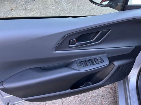 Used 2025 Toyota Prius LE image 21