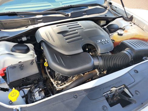 Used 2022 Dodge Charger SXT RWD image 28