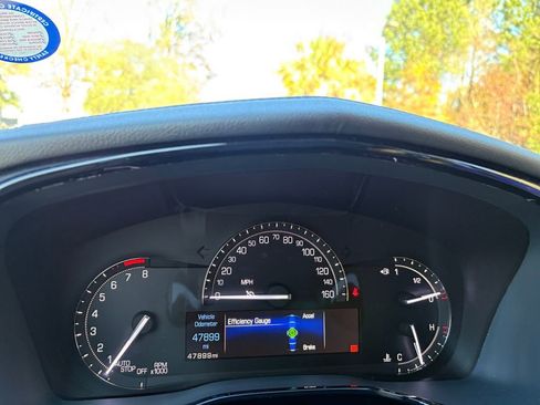 Used 2019 Cadillac XT5 FWD image 14