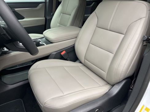 New 2026 GMC Acadia Elevation w/ Elevation Premium Package FWD image 9