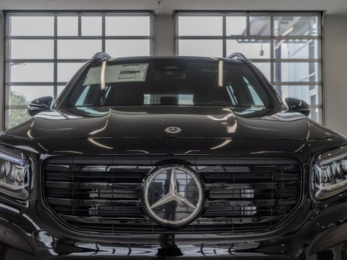 New 2026 Mercedes-Benz GLB 250 4MATIC image 23