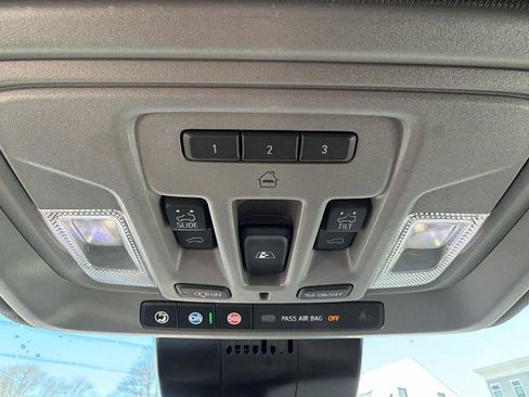 Used 2024 Chevrolet Silverado 2500 LT w/ Convenience Package image 22