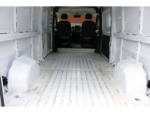 Used 2025 RAM ProMaster 2500 w/ Convenience Group FWD image 13