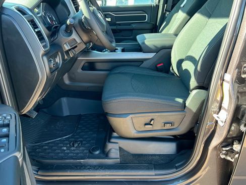 New 2026 RAM 2500 Big Horn AWD/4WD image 17