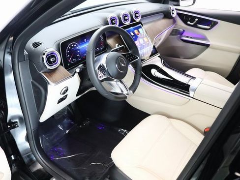 Used 2025 Mercedes-Benz GLC 350e 4MATIC w/ Advanced USB Package image 20