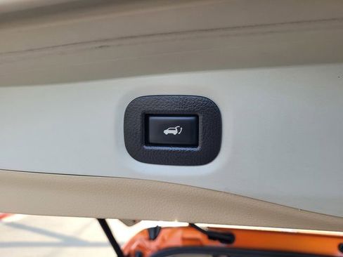 Used 2019 Nissan Rogue SL w/ Premium Package image 8