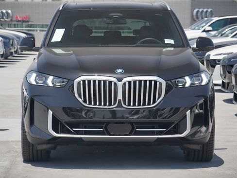 Used 2025 BMW X5 xDrive50e w/ Premium Package AWD/4WD image 2