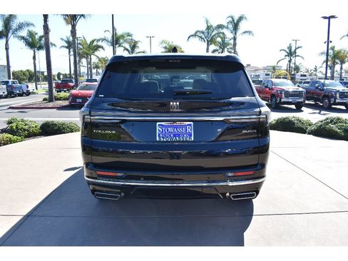 New 2026 Buick Enclave Avenir FWD image 4