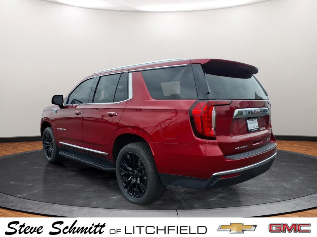 Certified 2021 GMC Yukon SLT w/ SLT Premium Package AWD/4WD image 3