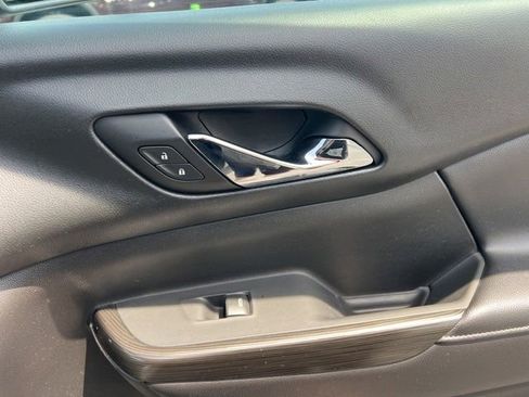 Used 2017 GMC Acadia SLT FWD image 40