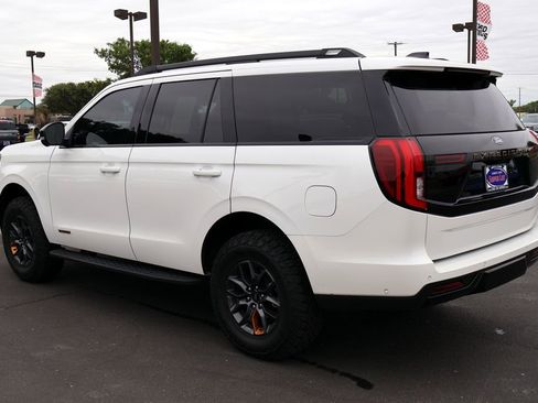 Used 2025 Ford Expedition Tremor AWD/4WD image 16