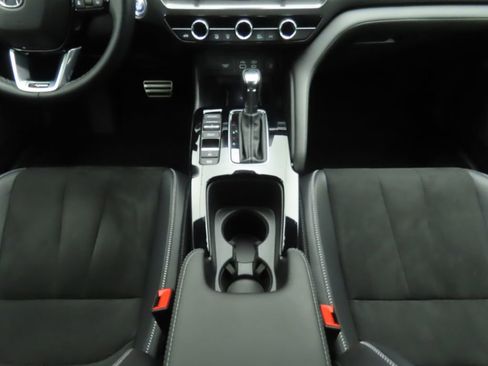 Used 2024 Acura Integra A-Spec image 16