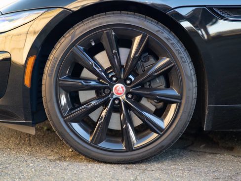 Used 2021 Jaguar F-TYPE R image 25