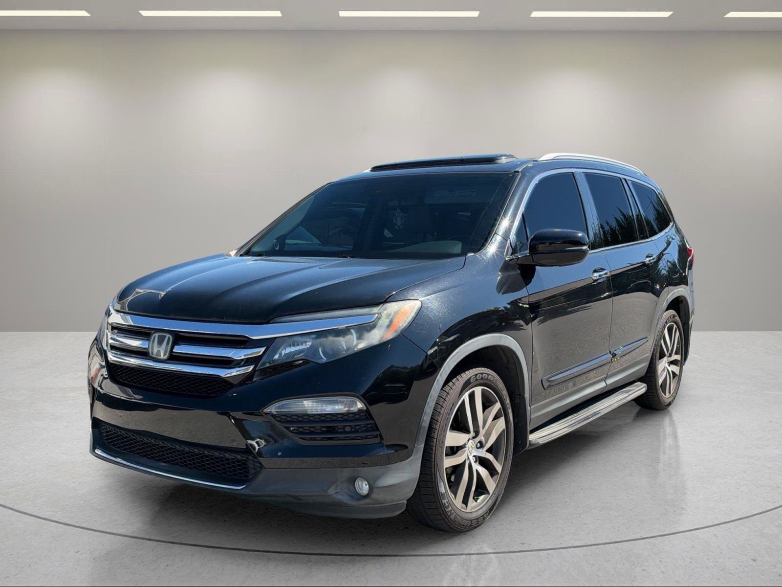 Used 2016 Honda Pilot Elite image 1