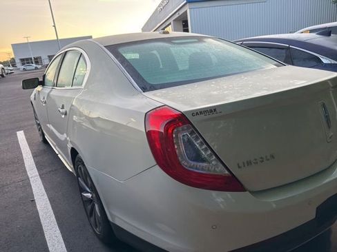 Used 2013 Lincoln MKS FWD image 7