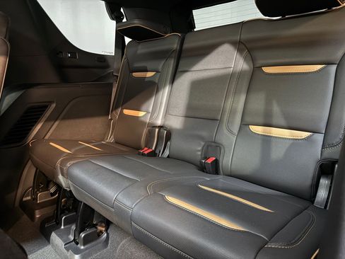 Used 2023 GMC Yukon AT4 w/ AT4 Premium Package image 41