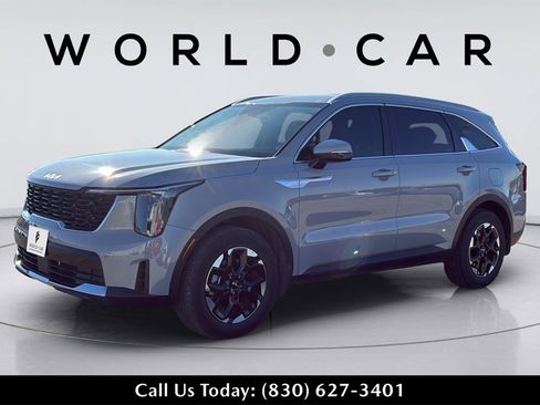 Certified 2025 Kia Sorento S image 11