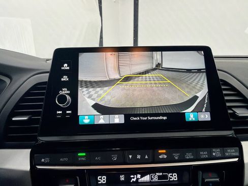 Used 2025 Honda Odyssey Sport-L image 32