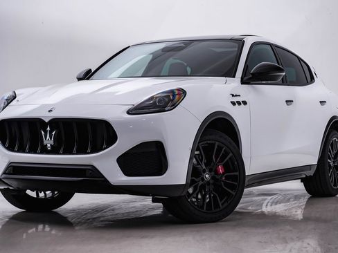 Certified 2025 Maserati Grecale Modena image 1