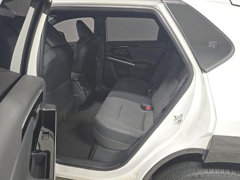 Used 2023 Toyota bZ4X AWD image 4