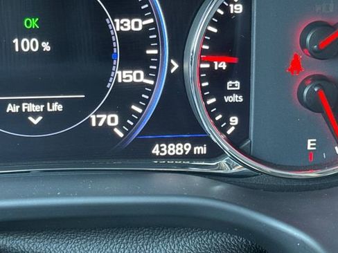 Used 2023 GMC Acadia AT4 w/ Technology Package AWD/4WD image 43