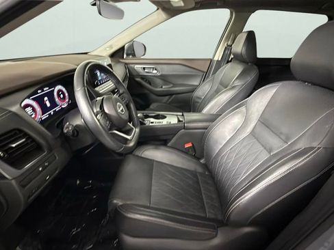 Used 2022 Nissan Rogue Platinum w/ Head-Up Display Package image 17