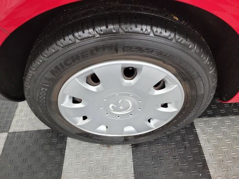 Used 2009 Volkswagen Rabbit S image 27