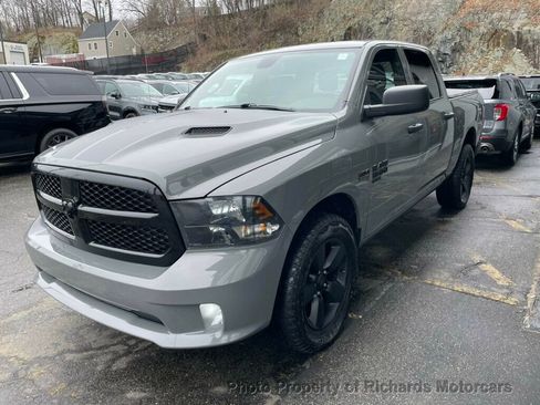Used 2022 RAM 1500 Express w/ Ceramic Grey Express Package image 5