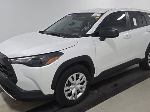 Used 2026 Toyota Corolla Cross L FWD image 2