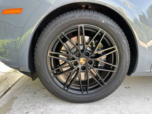 Used 2026 Porsche Cayenne GTS AWD/4WD image 15