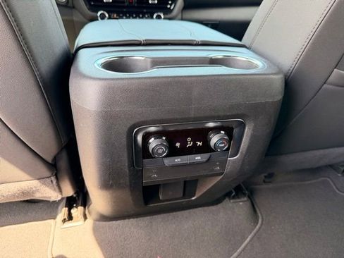 Used 2025 Chevrolet Tahoe Z71 AWD/4WD image 27