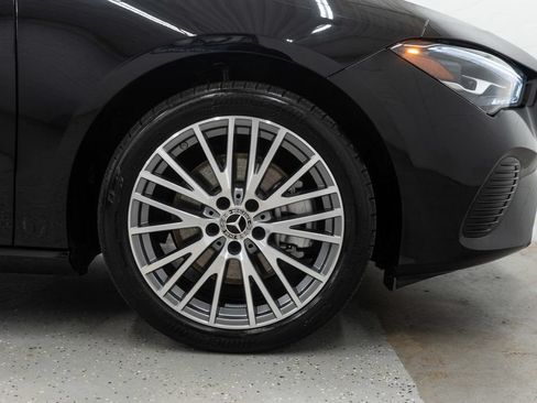 Used 2025 Mercedes-Benz CLA 250 4MATIC image 30