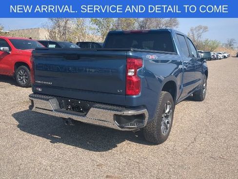 Used 2024 Chevrolet Silverado 1500 LT AWD/4WD image 10