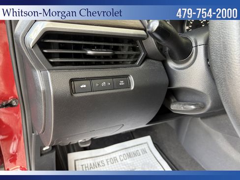 Used 2024 Nissan Altima 2.5 SV FWD image 14