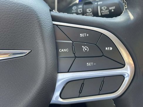 Used 2023 Chrysler Voyager LX FWD image 20