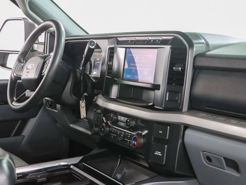 Used 2024 Ford F250 XLT w/ FX4 Off-Road Package AWD/4WD image 27