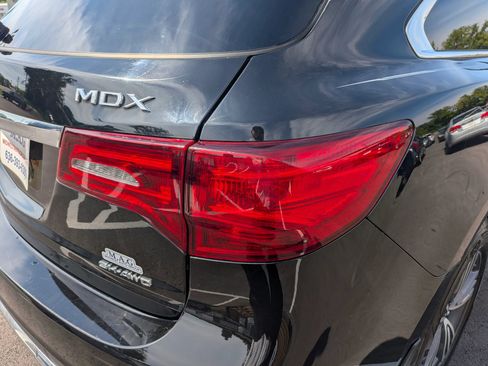 Used 2018 Acura MDX SH-AWD image 14